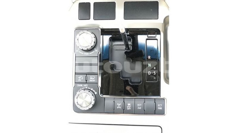Big with watermark toyota land cruiser andijon import dubai 3238