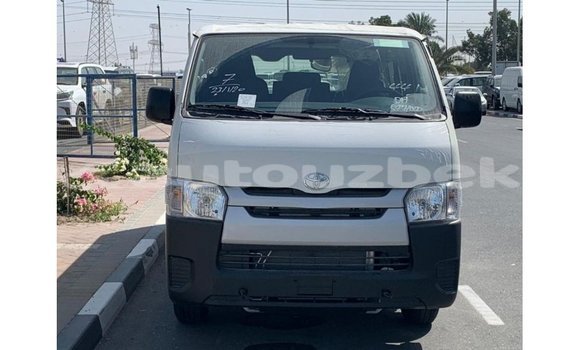 Buy Import Toyota Hiace White Car in Import - Dubai in Andijon Buy Import Toyota Hiace White Car in Import - Dubai in Andijon