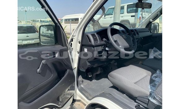 Buy Import Toyota Hiace White Car in Import - Dubai in Andijon Buy Import Toyota Hiace White Car in Import - Dubai in Andijon