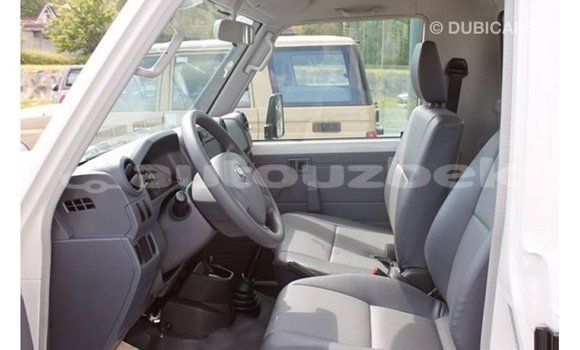 Buy Import Toyota Land Cruiser White Car in Import - Dubai in Andijon Buy Import Toyota Land Cruiser White Car in Import - Dubai in Andijon