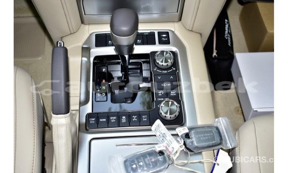 Buy Import Toyota Land Cruiser White Car in Import - Dubai in Andijon Buy Import Toyota Land Cruiser White Car in Import - Dubai in Andijon