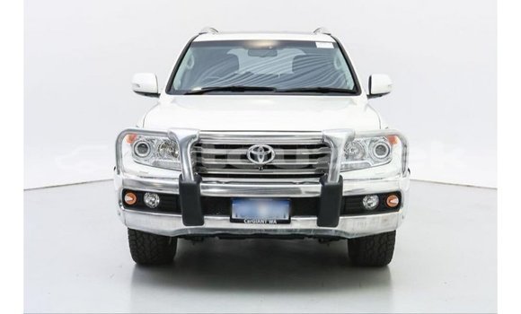 Buy Import Toyota Land Cruiser White Car in Import - Dubai in Andijon Buy Import Toyota Land Cruiser White Car in Import - Dubai in Andijon