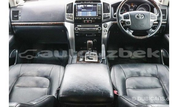 Buy Import Toyota Land Cruiser White Car in Import - Dubai in Andijon Buy Import Toyota Land Cruiser White Car in Import - Dubai in Andijon