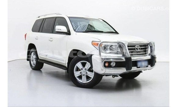 Buy Import Toyota Land Cruiser White Car in Import - Dubai in Andijon Buy Import Toyota Land Cruiser White Car in Import - Dubai in Andijon