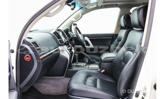 Buy Import Toyota Land Cruiser White Car in Import - Dubai in Andijon Buy Import Toyota Land Cruiser White Car in Import - Dubai in Andijon