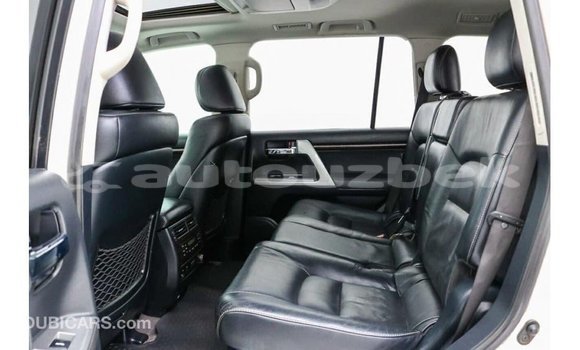 Buy Import Toyota Land Cruiser White Car in Import - Dubai in Andijon Buy Import Toyota Land Cruiser White Car in Import - Dubai in Andijon