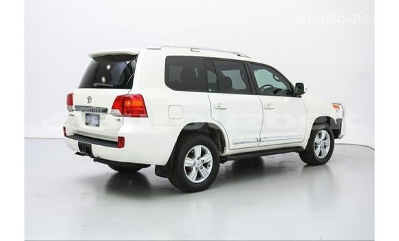 Buy Import Toyota Land Cruiser White Car in Import - Dubai in Andijon Buy Import Toyota Land Cruiser White Car in Import - Dubai in Andijon