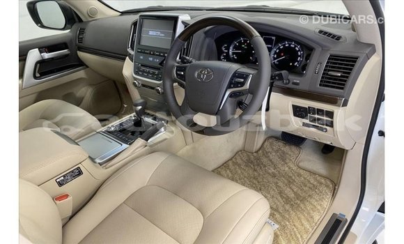 Buy Import Toyota Land Cruiser White Car in Import - Dubai in Andijon Buy Import Toyota Land Cruiser White Car in Import - Dubai in Andijon
