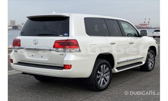 Buy Import Toyota Land Cruiser White Car in Import - Dubai in Andijon Buy Import Toyota Land Cruiser White Car in Import - Dubai in Andijon