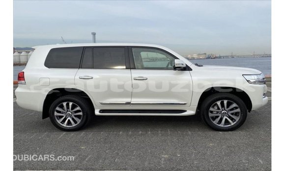 Buy Import Toyota Land Cruiser White Car in Import - Dubai in Andijon Buy Import Toyota Land Cruiser White Car in Import - Dubai in Andijon