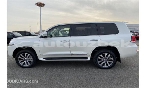 Buy Import Toyota Land Cruiser White Car in Import - Dubai in Andijon Buy Import Toyota Land Cruiser White Car in Import - Dubai in Andijon