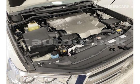 Buy Import Toyota Land Cruiser White Car in Import - Dubai in Andijon Buy Import Toyota Land Cruiser White Car in Import - Dubai in Andijon