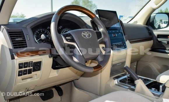 Buy Import Toyota Land Cruiser White Car in Import - Dubai in Andijon Buy Import Toyota Land Cruiser White Car in Import - Dubai in Andijon