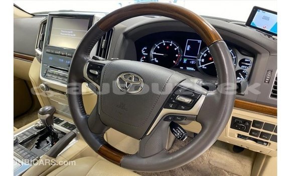 Buy Import Toyota Land Cruiser White Car in Import - Dubai in Andijon Buy Import Toyota Land Cruiser White Car in Import - Dubai in Andijon