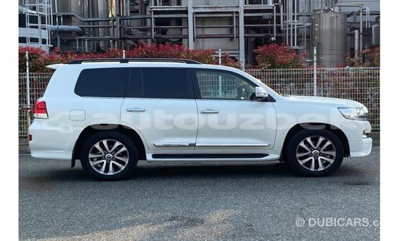 Buy Import Toyota Land Cruiser White Car in Import - Dubai in Andijon Buy Import Toyota Land Cruiser White Car in Import - Dubai in Andijon