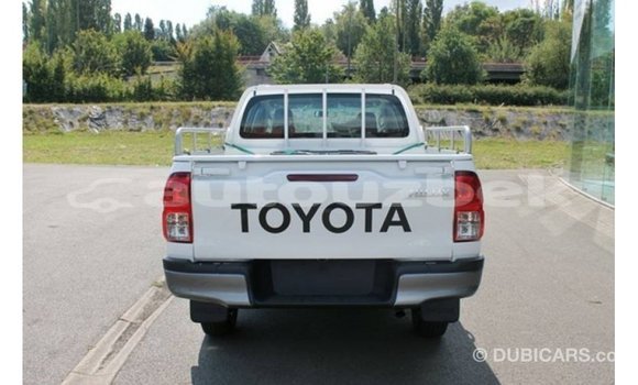 Buy Import Toyota Hilux White Car in Import - Dubai in Andijon Buy Import Toyota Hilux White Car in Import - Dubai in Andijon