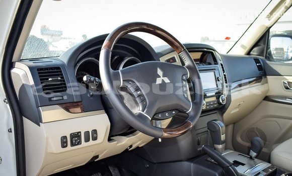 Buy Import Mitsubishi Pajero White Car in Import - Dubai in Andijon Buy Import Mitsubishi Pajero White Car in Import - Dubai in Andijon