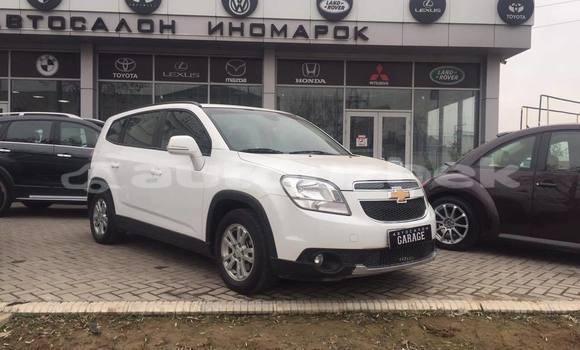 Buy Used Chevrolet Orlando White Car in Tashkent in Toskent