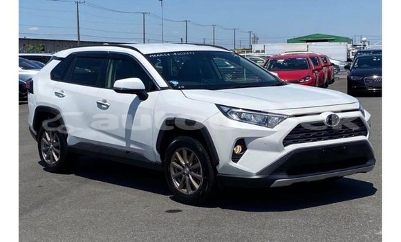 Buy Import Toyota 4Runner White Car in Import - Dubai in Andijon Buy Import Toyota 4Runner White Car in Import - Dubai in Andijon