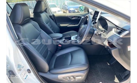 Buy Import Toyota 4Runner White Car in Import - Dubai in Andijon Buy Import Toyota 4Runner White Car in Import - Dubai in Andijon