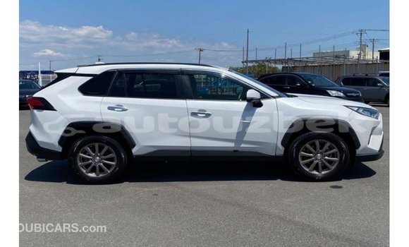 Buy Import Toyota 4Runner White Car in Import - Dubai in Andijon Buy Import Toyota 4Runner White Car in Import - Dubai in Andijon