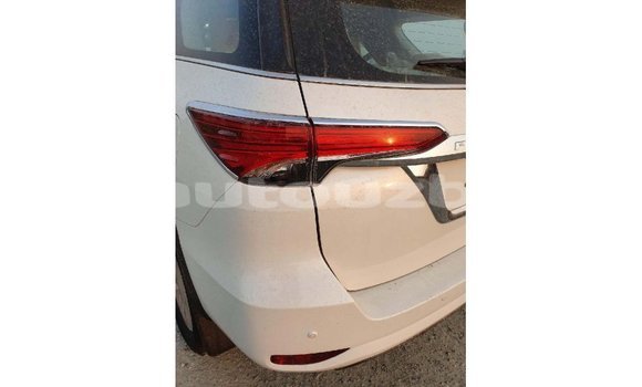 Buy Import Toyota Fortuner White Car in Import - Dubai in Andijon Buy Import Toyota Fortuner White Car in Import - Dubai in Andijon