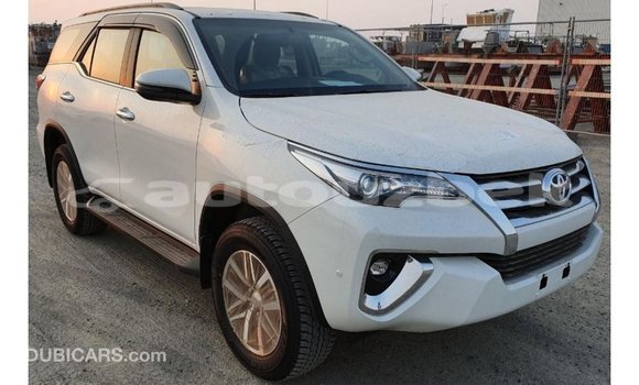Buy Import Toyota Fortuner White Car in Import - Dubai in Andijon Buy Import Toyota Fortuner White Car in Import - Dubai in Andijon