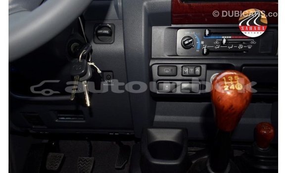 Buy Import Toyota Land Cruiser Red Car in Import - Dubai in Andijon Buy Import Toyota Land Cruiser Red Car in Import - Dubai in Andijon