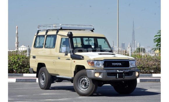 Buy Import Toyota Land Cruiser Beige Car in Import - Dubai in Andijon Buy Import Toyota Land Cruiser Beige Car in Import - Dubai in Andijon