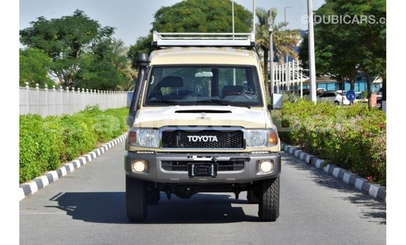 Buy Import Toyota Land Cruiser Beige Car in Import - Dubai in Andijon Buy Import Toyota Land Cruiser Beige Car in Import - Dubai in Andijon