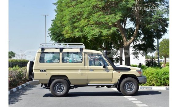 Buy Import Toyota Land Cruiser Beige Car in Import - Dubai in Andijon Buy Import Toyota Land Cruiser Beige Car in Import - Dubai in Andijon