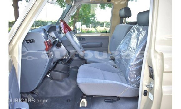 Buy Import Toyota Land Cruiser Beige Car in Import - Dubai in Andijon Buy Import Toyota Land Cruiser Beige Car in Import - Dubai in Andijon