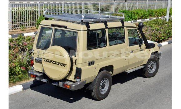 Buy Import Toyota Land Cruiser Beige Car in Import - Dubai in Andijon Buy Import Toyota Land Cruiser Beige Car in Import - Dubai in Andijon