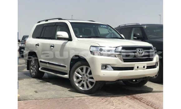 Buy Import Toyota Land Cruiser White Car in Import - Dubai in Andijon Buy Import Toyota Land Cruiser White Car in Import - Dubai in Andijon