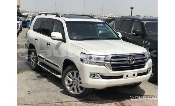 Buy Import Toyota Land Cruiser White Car in Import - Dubai in Andijon Buy Import Toyota Land Cruiser White Car in Import - Dubai in Andijon