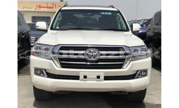Buy Import Toyota Land Cruiser White Car in Import - Dubai in Andijon Buy Import Toyota Land Cruiser White Car in Import - Dubai in Andijon