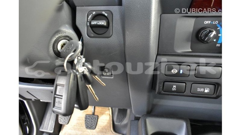 Big with watermark toyota land cruiser andijon import dubai 3314