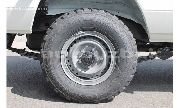 Buy Import Toyota Land Cruiser White Car in Import - Dubai in Andijon Buy Import Toyota Land Cruiser White Car in Import - Dubai in Andijon
