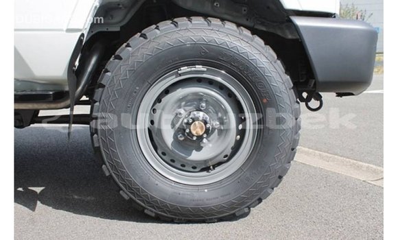 Buy Import Toyota Land Cruiser White Car in Import - Dubai in Andijon Buy Import Toyota Land Cruiser White Car in Import - Dubai in Andijon