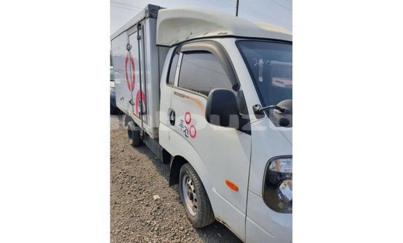 Buy Import Kia Carens White Car in Import - Dubai in Andijon Buy Import Kia Carens White Car in Import - Dubai in Andijon