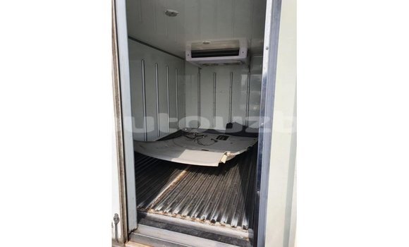 Buy Import Kia Carens White Car in Import - Dubai in Andijon Buy Import Kia Carens White Car in Import - Dubai in Andijon