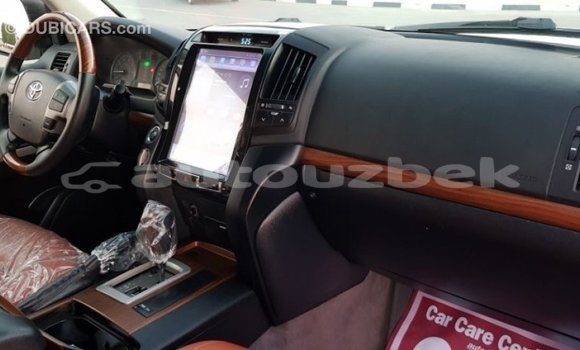 Buy Import Toyota Land Cruiser White Car in Import - Dubai in Andijon Buy Import Toyota Land Cruiser White Car in Import - Dubai in Andijon