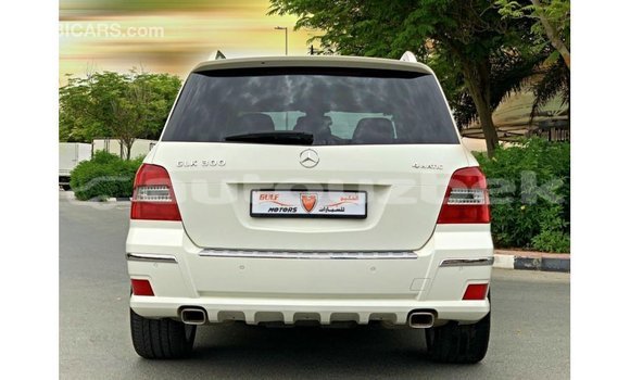 Buy Import Mercedes-Benz 190 White Car in Import - Dubai in Andijon Buy Import Mercedes-Benz 190 White Car in Import - Dubai in Andijon