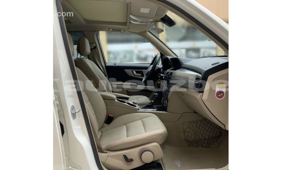 Buy Import Mercedes-Benz 190 White Car in Import - Dubai in Andijon Buy Import Mercedes-Benz 190 White Car in Import - Dubai in Andijon