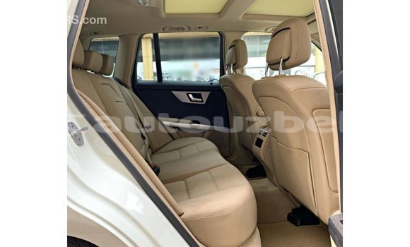 Buy Import Mercedes-Benz 190 White Car in Import - Dubai in Andijon Buy Import Mercedes-Benz 190 White Car in Import - Dubai in Andijon