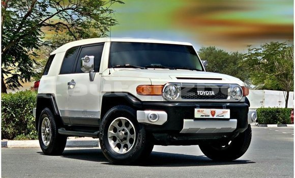Buy Import Toyota FJ Cruiser White Car in Import - Dubai in Andijon Buy Import Toyota FJ Cruiser White Car in Import - Dubai in Andijon