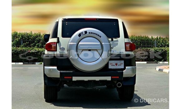 Buy Import Toyota FJ Cruiser White Car in Import - Dubai in Andijon Buy Import Toyota FJ Cruiser White Car in Import - Dubai in Andijon