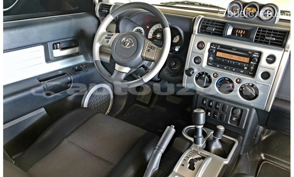 Buy Import Toyota FJ Cruiser White Car in Import - Dubai in Andijon Buy Import Toyota FJ Cruiser White Car in Import - Dubai in Andijon