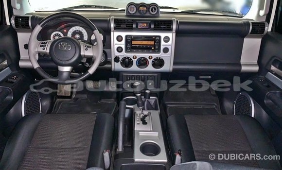Buy Import Toyota FJ Cruiser White Car in Import - Dubai in Andijon Buy Import Toyota FJ Cruiser White Car in Import - Dubai in Andijon
