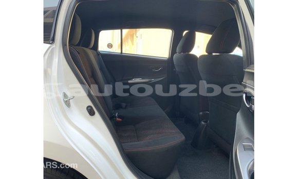 Buy Import Toyota Yaris White Car in Import - Dubai in Andijon Buy Import Toyota Yaris White Car in Import - Dubai in Andijon